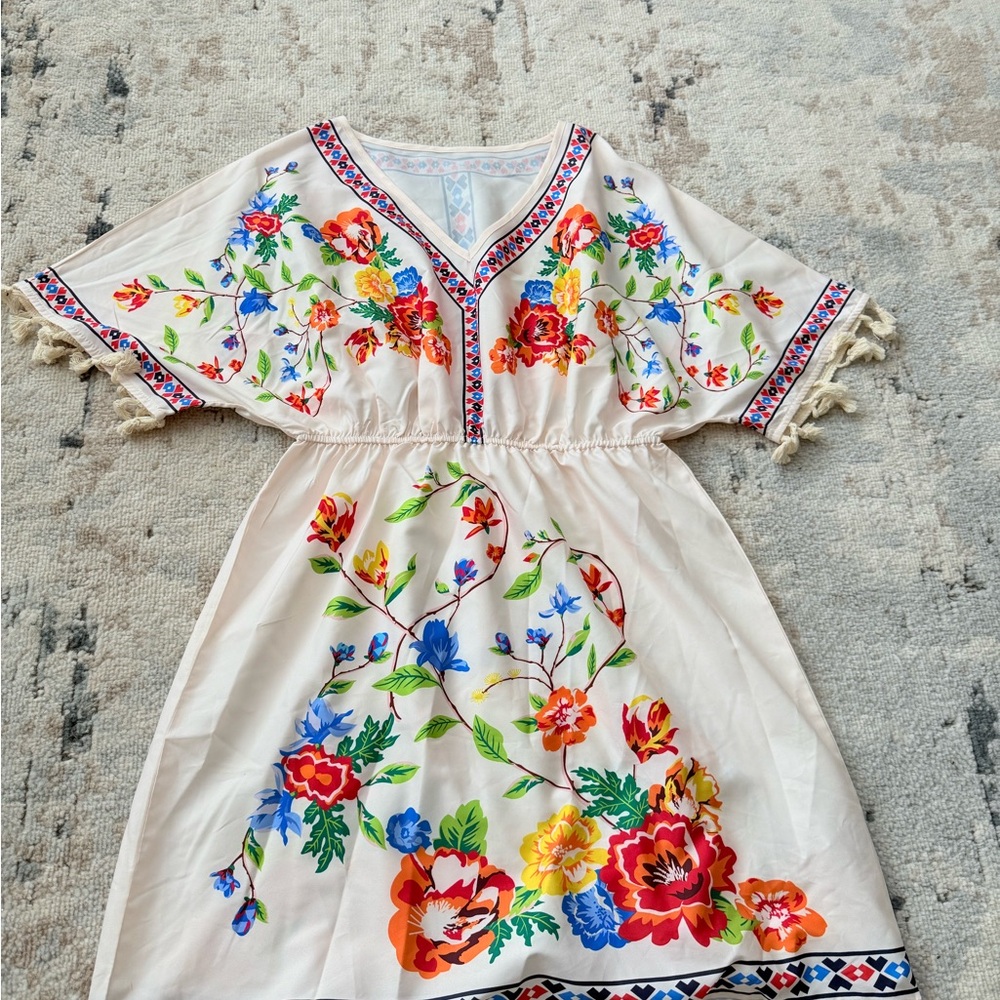 Floral Tassel Trim Batwing Sleeve Dress
